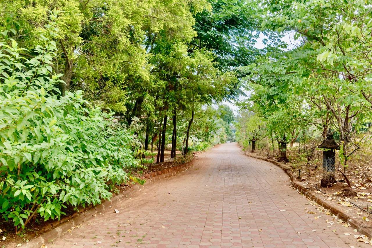Saffronstays Boulevard Rockhouse - Pool Villa With Amazing Nature Views Lonavla Zewnętrze zdjęcie